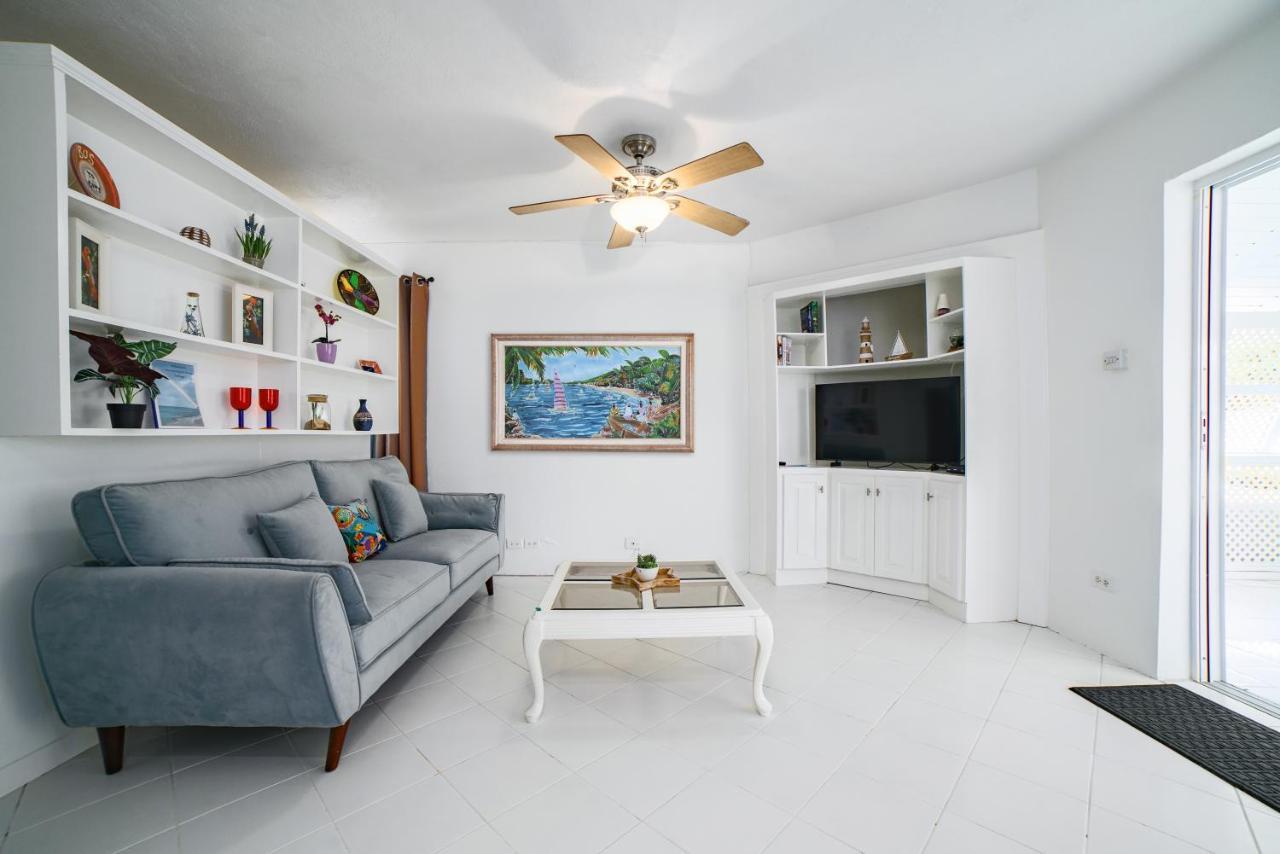 Banyan Beach House Villa ブリッジタウン エクステリア 写真
