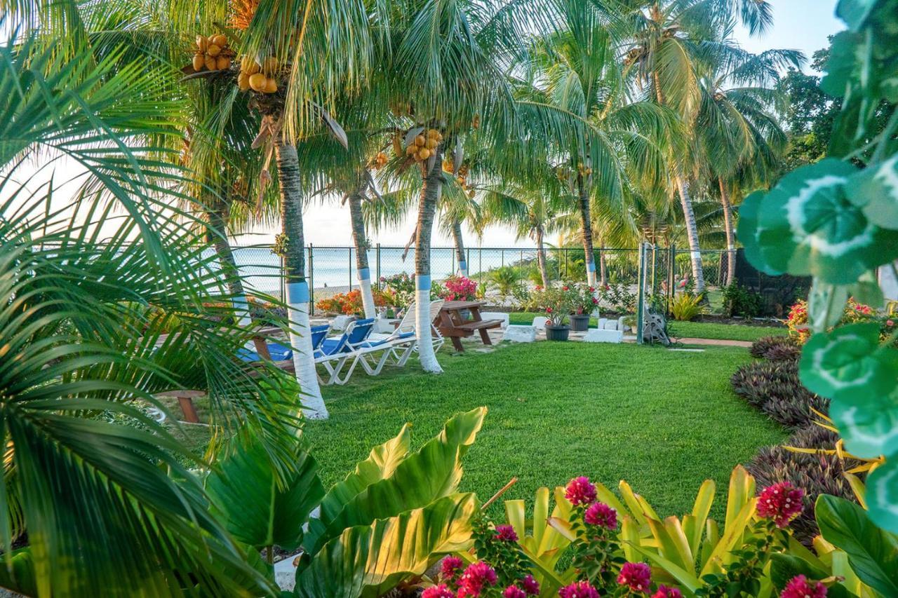 Banyan Beach House Villa ブリッジタウン エクステリア 写真