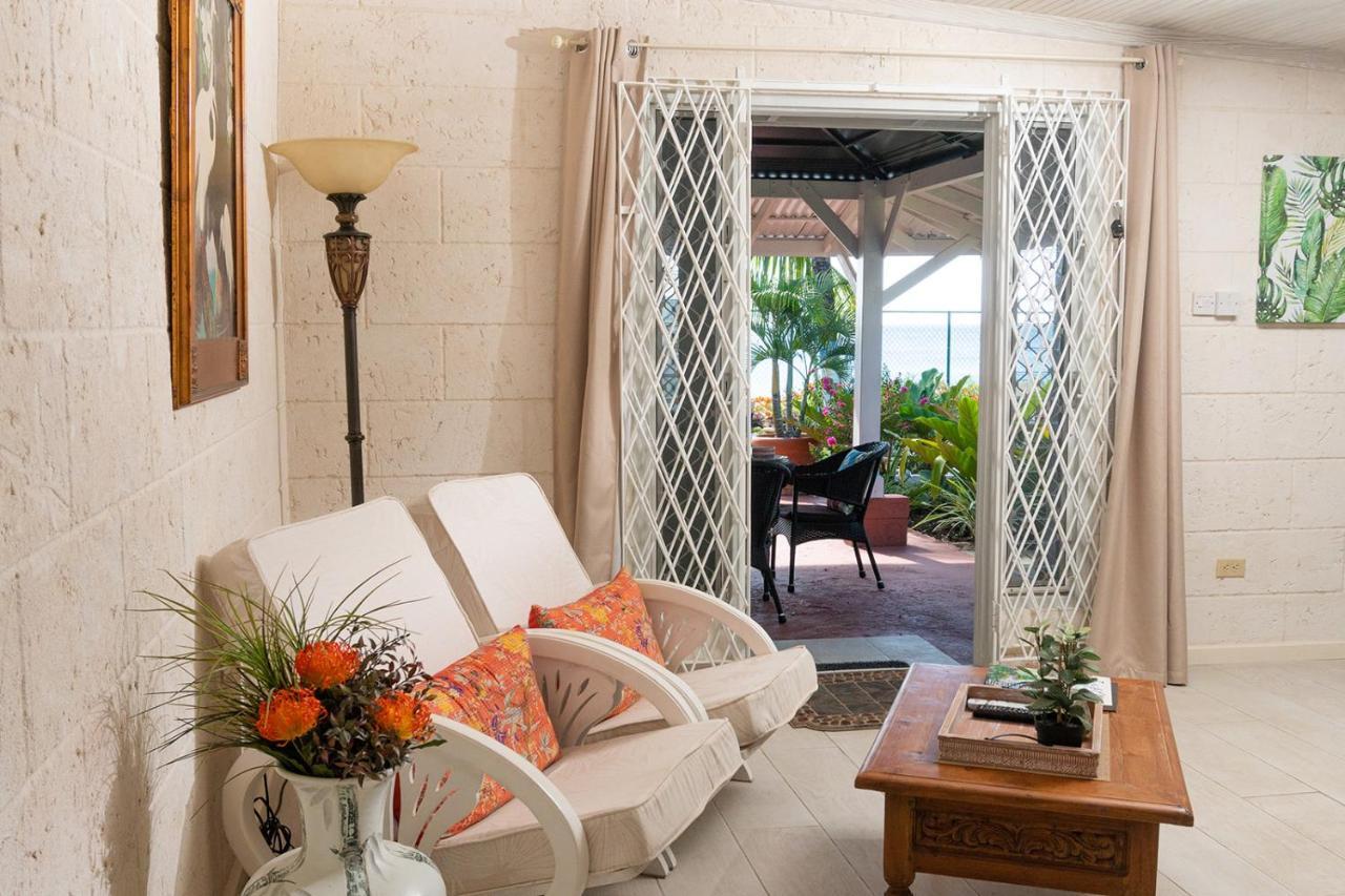 Banyan Beach House Villa ブリッジタウン エクステリア 写真